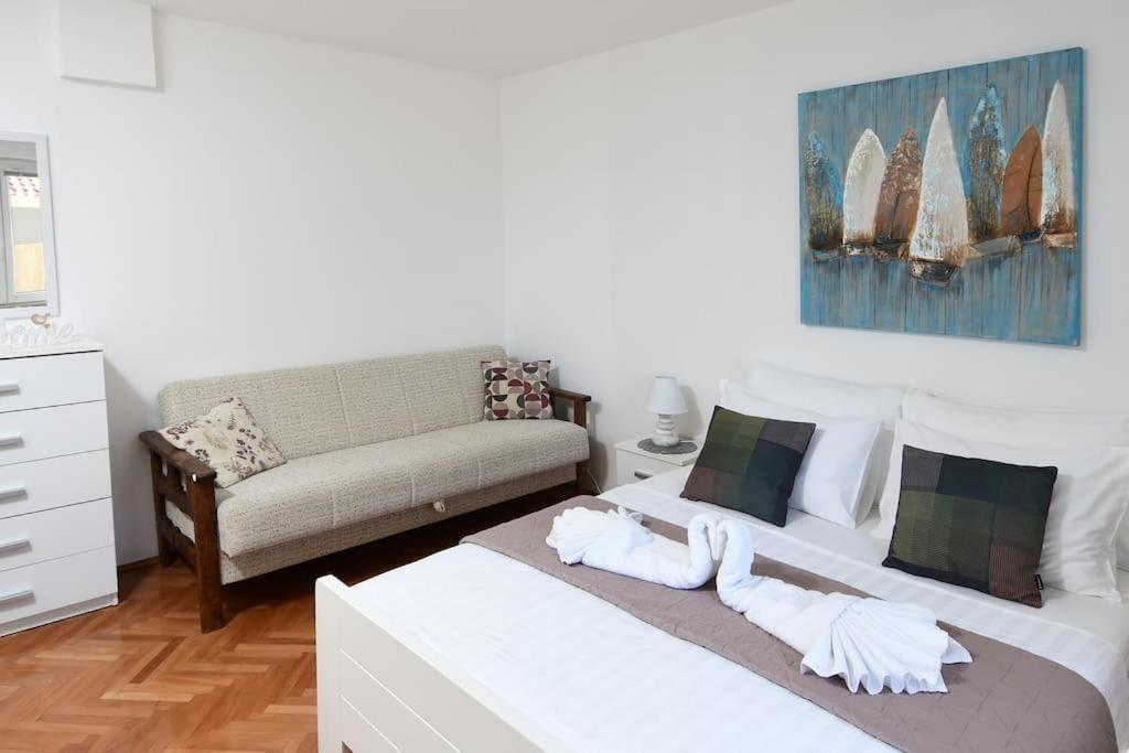 Wave N' Sea Apartment With A Private Pool 杜布罗夫尼克 外观 照片