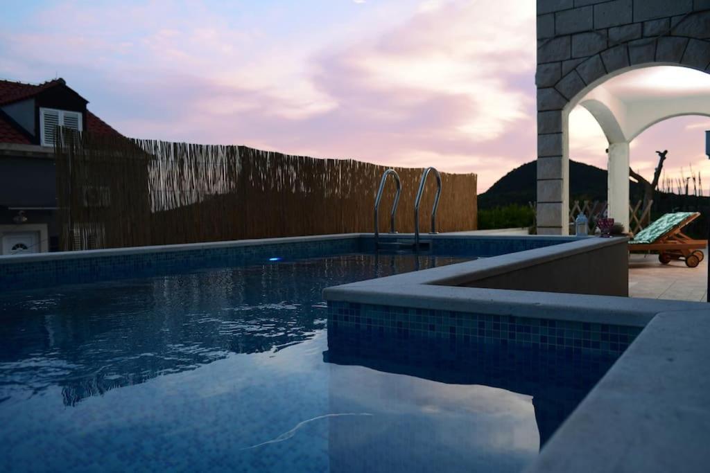Wave N' Sea Apartment With A Private Pool 杜布罗夫尼克 外观 照片