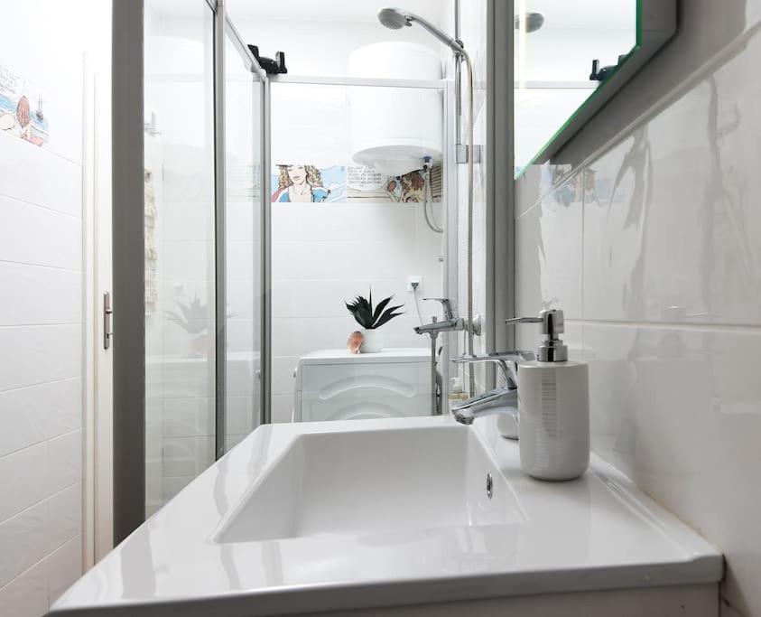 Wave N' Sea Apartment With A Private Pool 杜布罗夫尼克 外观 照片